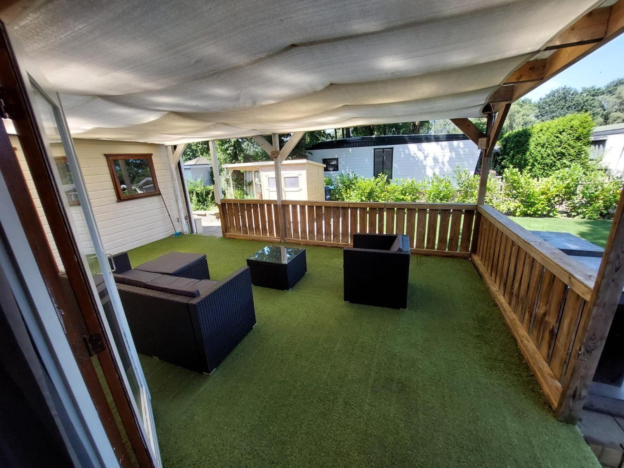 Veluwe Vakanties Chalets With Private Barrel Sauna - With Pool Bar And Restaurant Facilities In The Veluwe National Park Putten Δωμάτιο φωτογραφία
